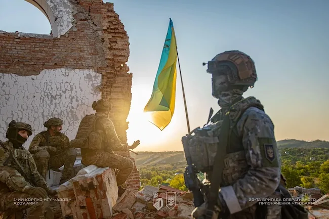 Любат вакансії