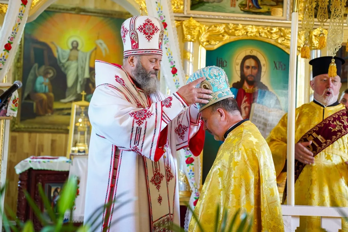 Михаїл провів Літургію біля Луцька з нагоди ювілею декана