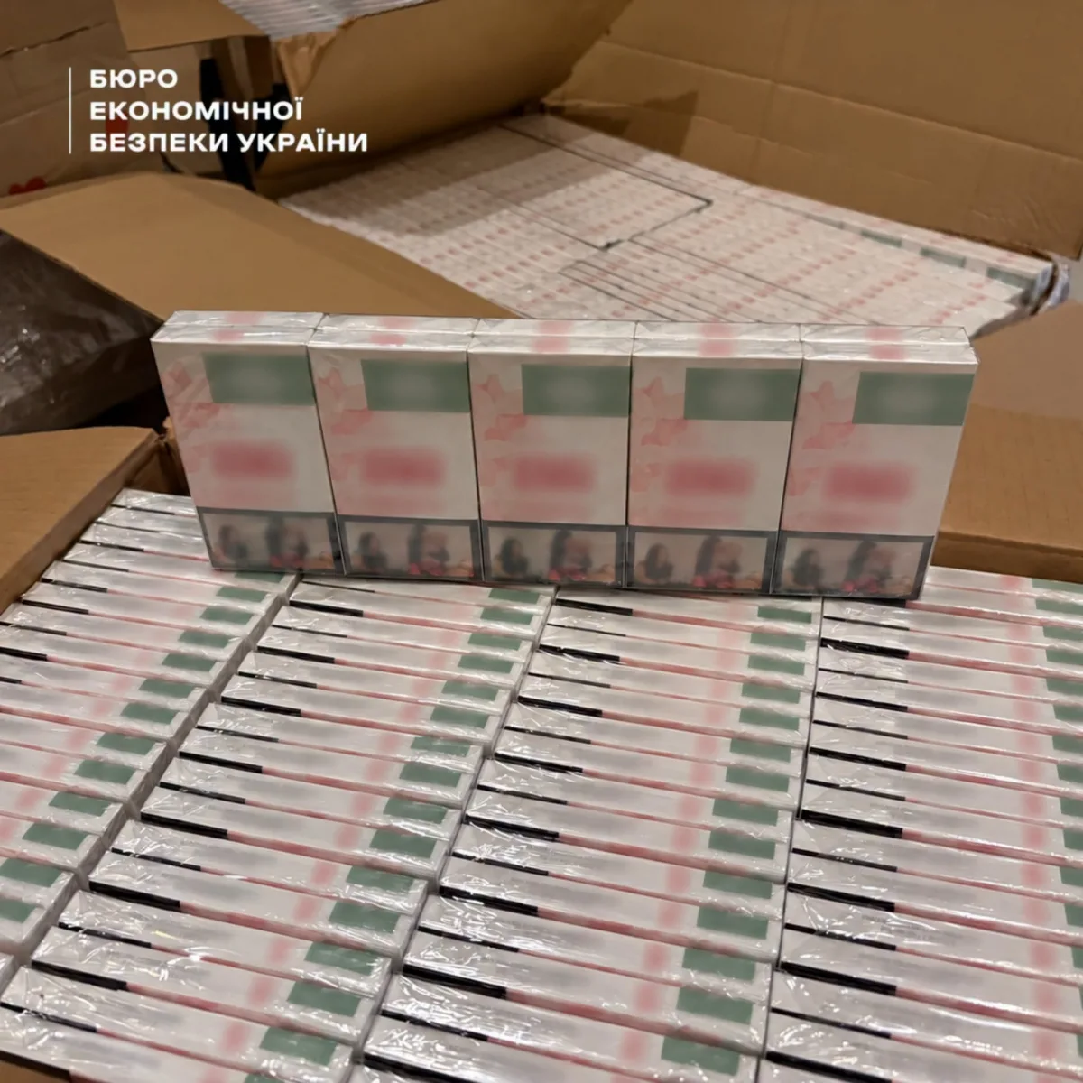 На Волині викрили незаконний бізнес з продажу сигарет без акцизу та електронок