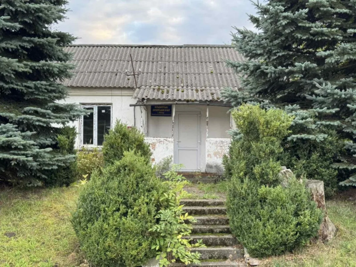 На Волині продадуть дві комунальні будівлі через аукціон